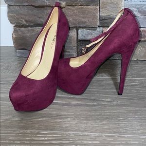 Buy 2 $6 shoes for $10.Justfab Wine coloured heels